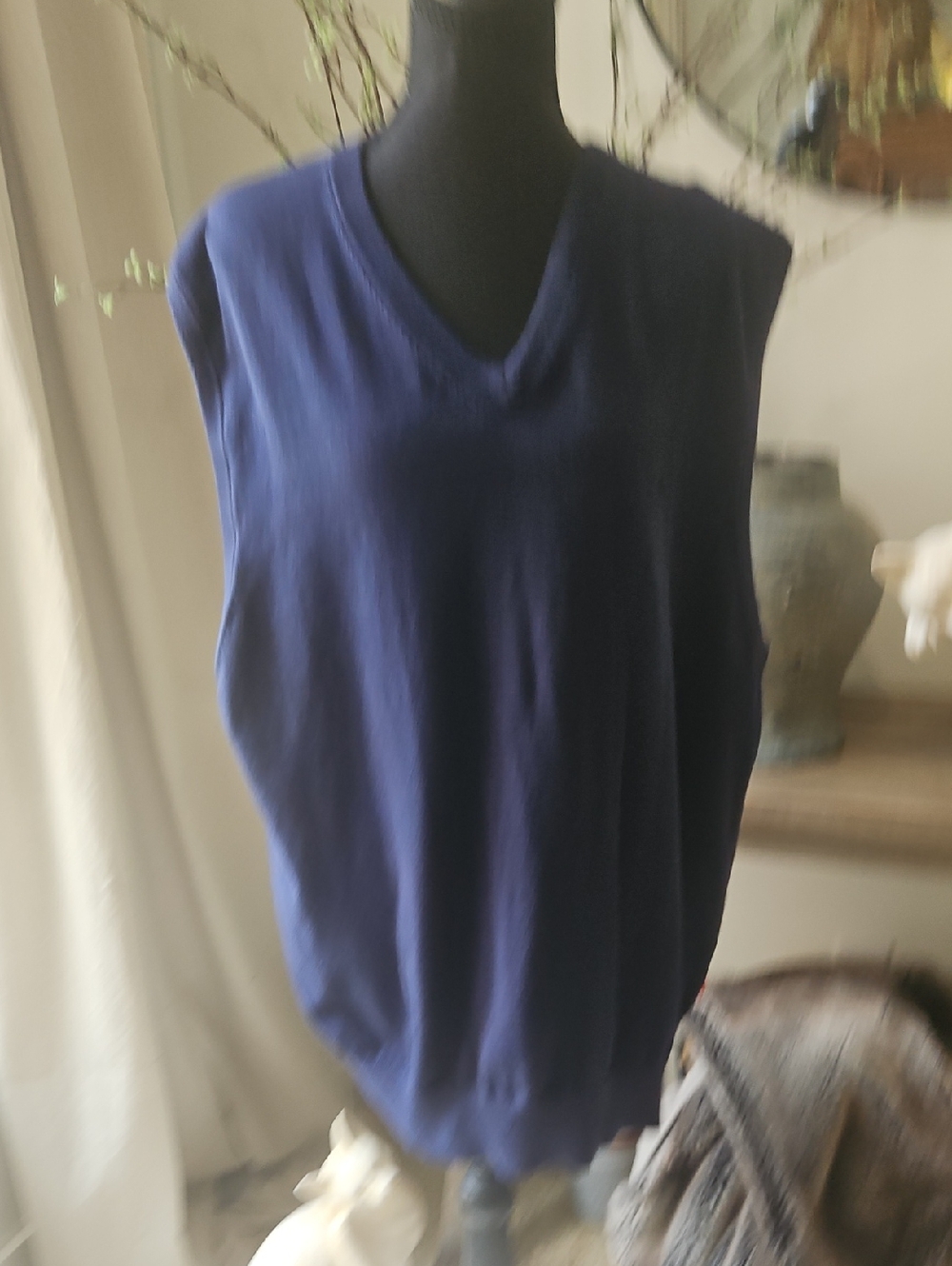 Izod Men's Navy Sleeveless V-Neck Knit Tank with Red Logo Tab.Size XXL